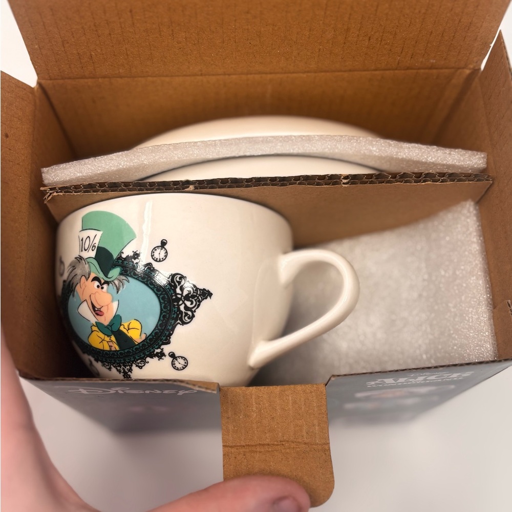 Disney Alice in Wonderland With Mad Hatter Bone China Teacup and Saucer Set of 2 - Picture 6 of 6